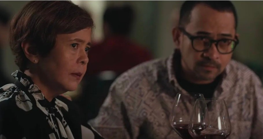 Dolly De Leon and Jojit Lorenzo in a scene from Habang Nilalamon ng Hydra ang Kasaysayan.